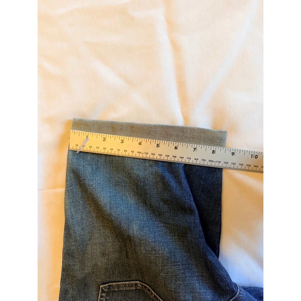 Talbots Simply Flattering Medium Wash Cuffed Denim Bermuda Shorts Womens 2 - Picture 6 of 7